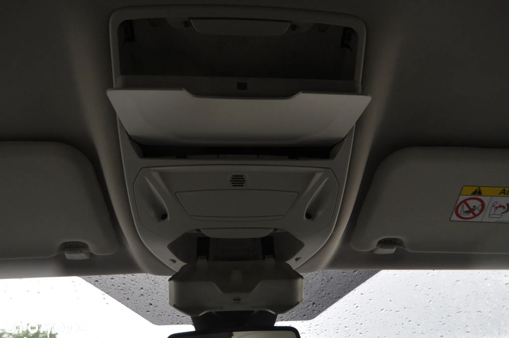Ford Grand C-MAX - 10