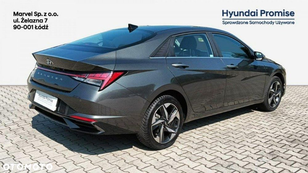 Hyundai Elantra - 5