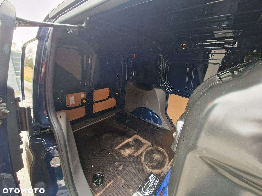 Ford Transit Connect - 24