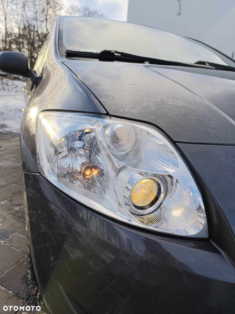 Toyota Auris 1.6 VVT-i Terra - 10