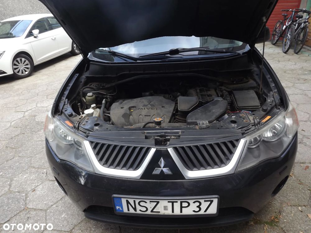 Mitsubishi Outlander 2.4 Instyle CVT - 6
