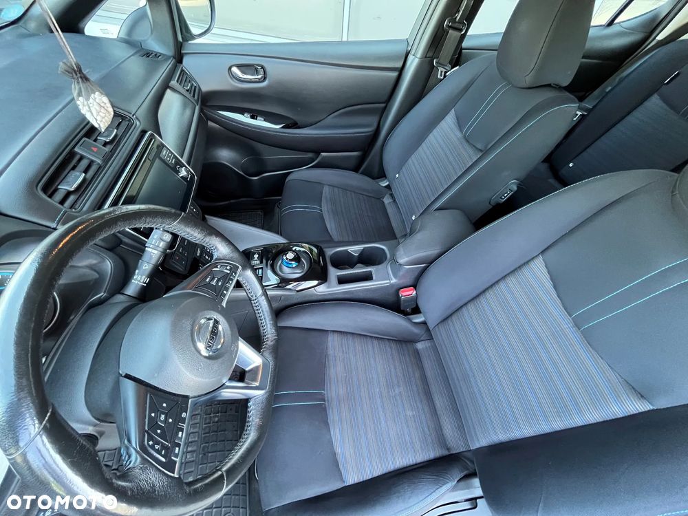 Nissan Leaf - 9