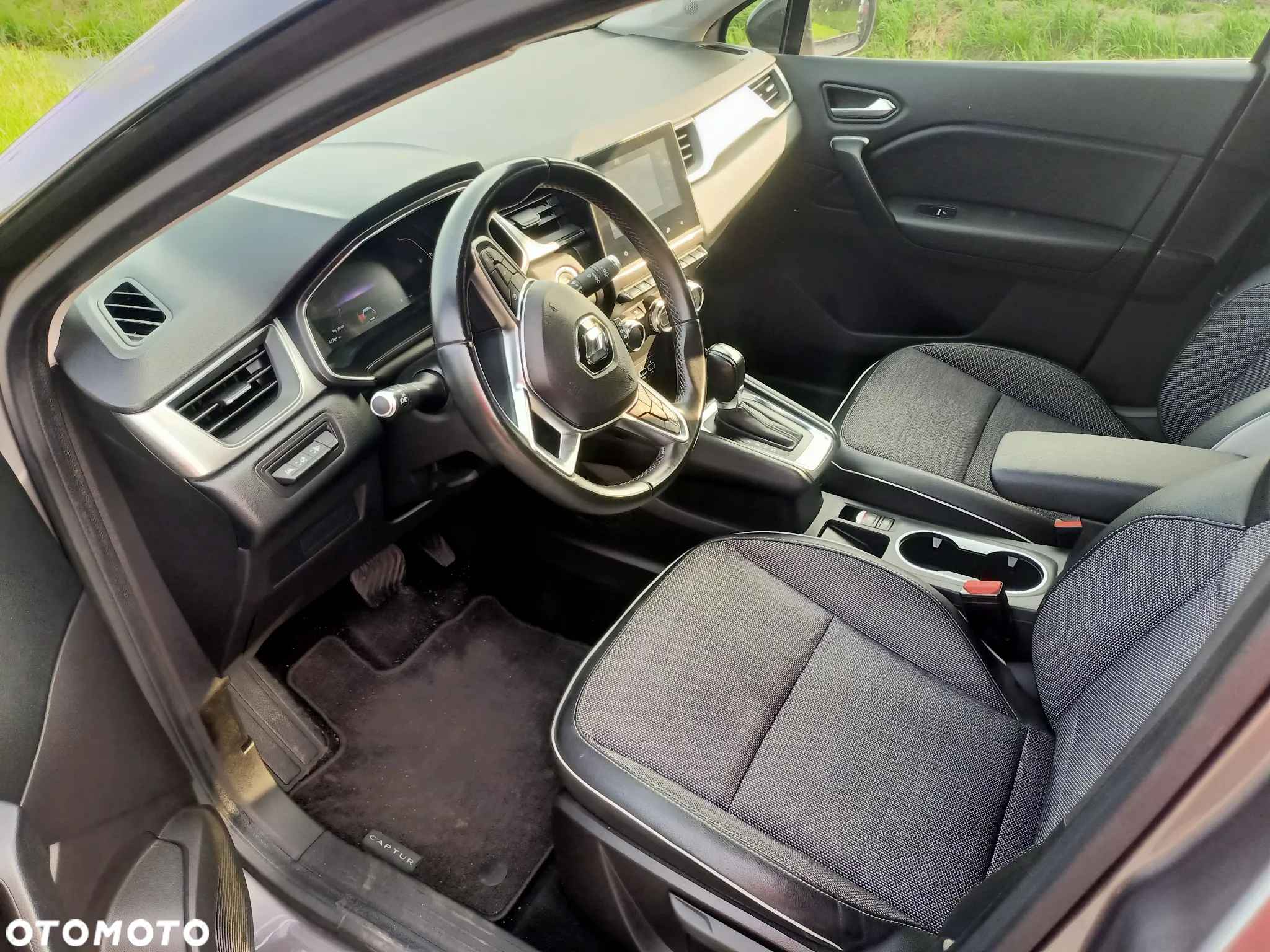 Renault Captur - 10