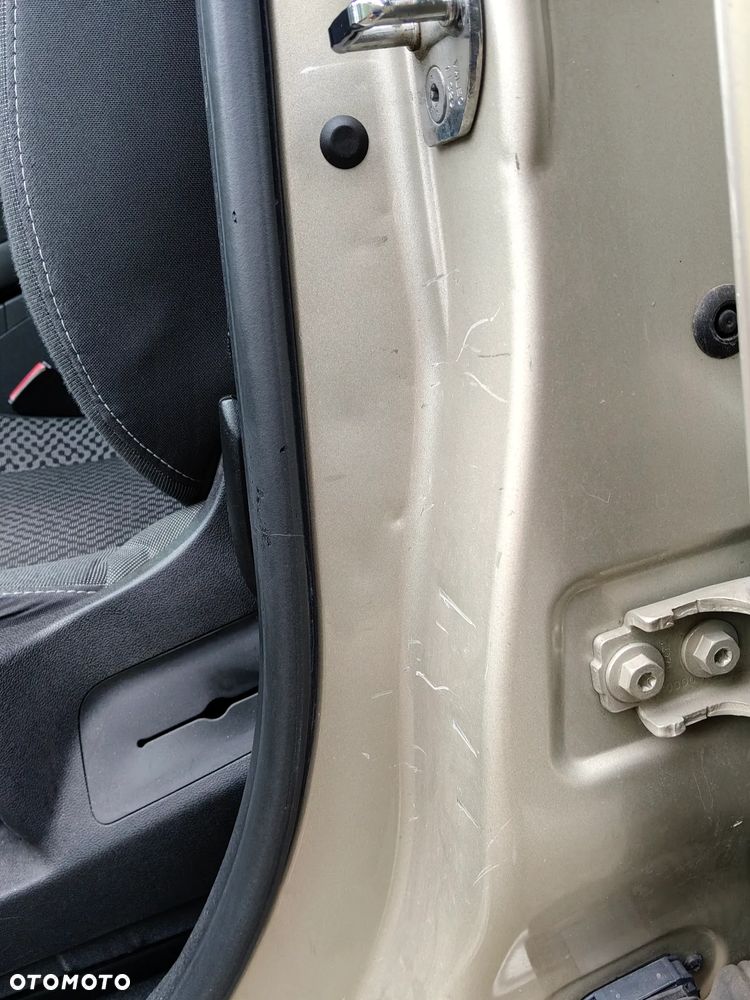 Renault Scenic 1.6 16V Expression - 11