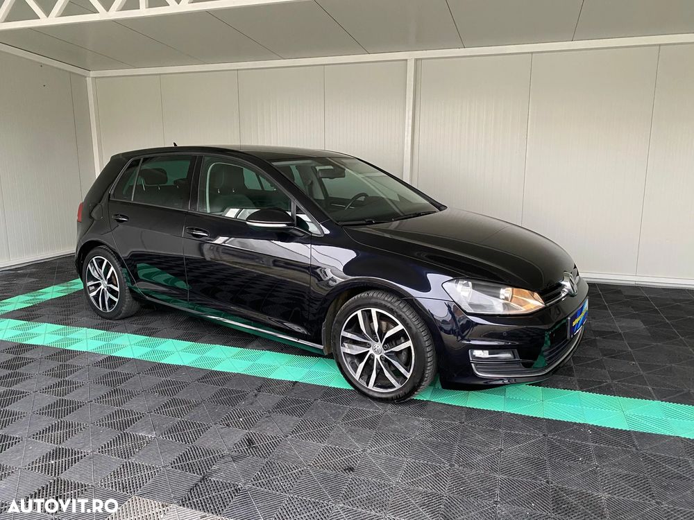 Volkswagen Golf - 10