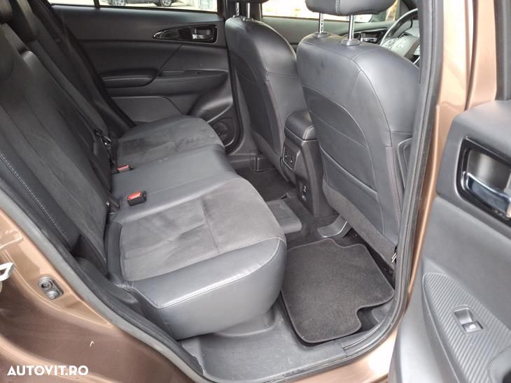 Mitsubishi Eclipse-Cross - 12