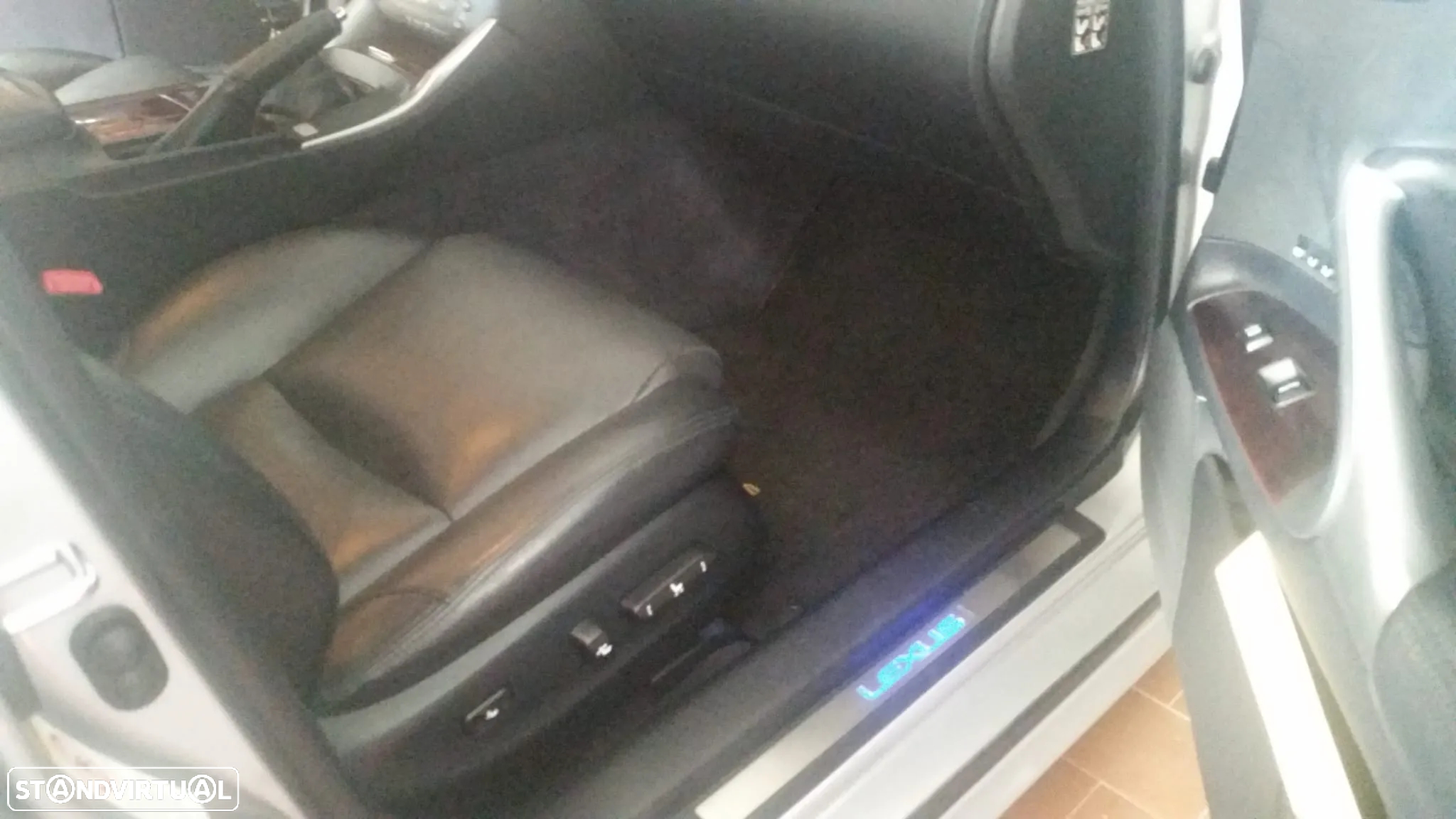 Lexus IS 220 d Luxury 48 - 7