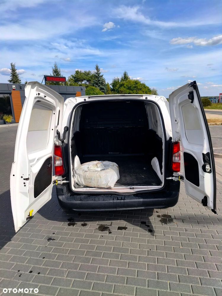 Opel COMBO - 1