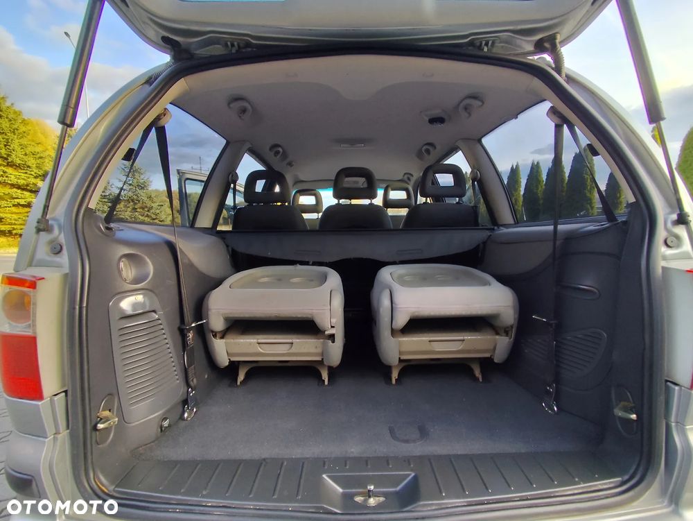 Ford Galaxy - 17