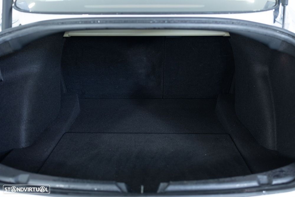 Tesla Model 3 Long-Range Dual Motor AWD - 33