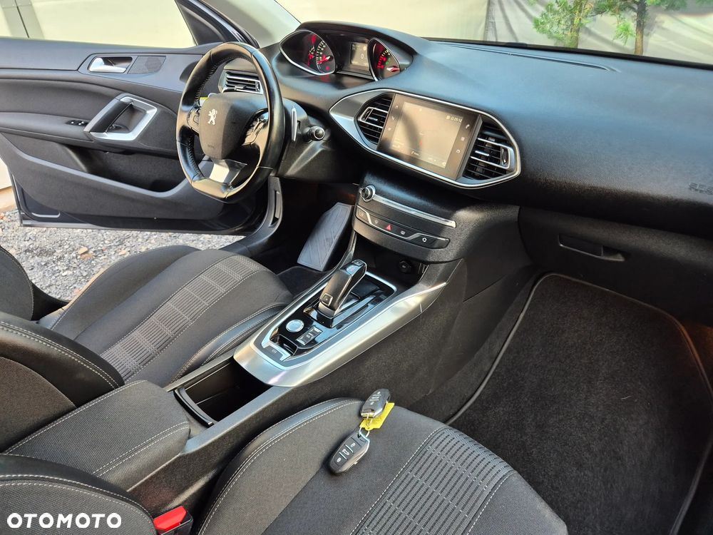 Peugeot 308 1.5 BlueHDi GT S&S EAT8 - 26