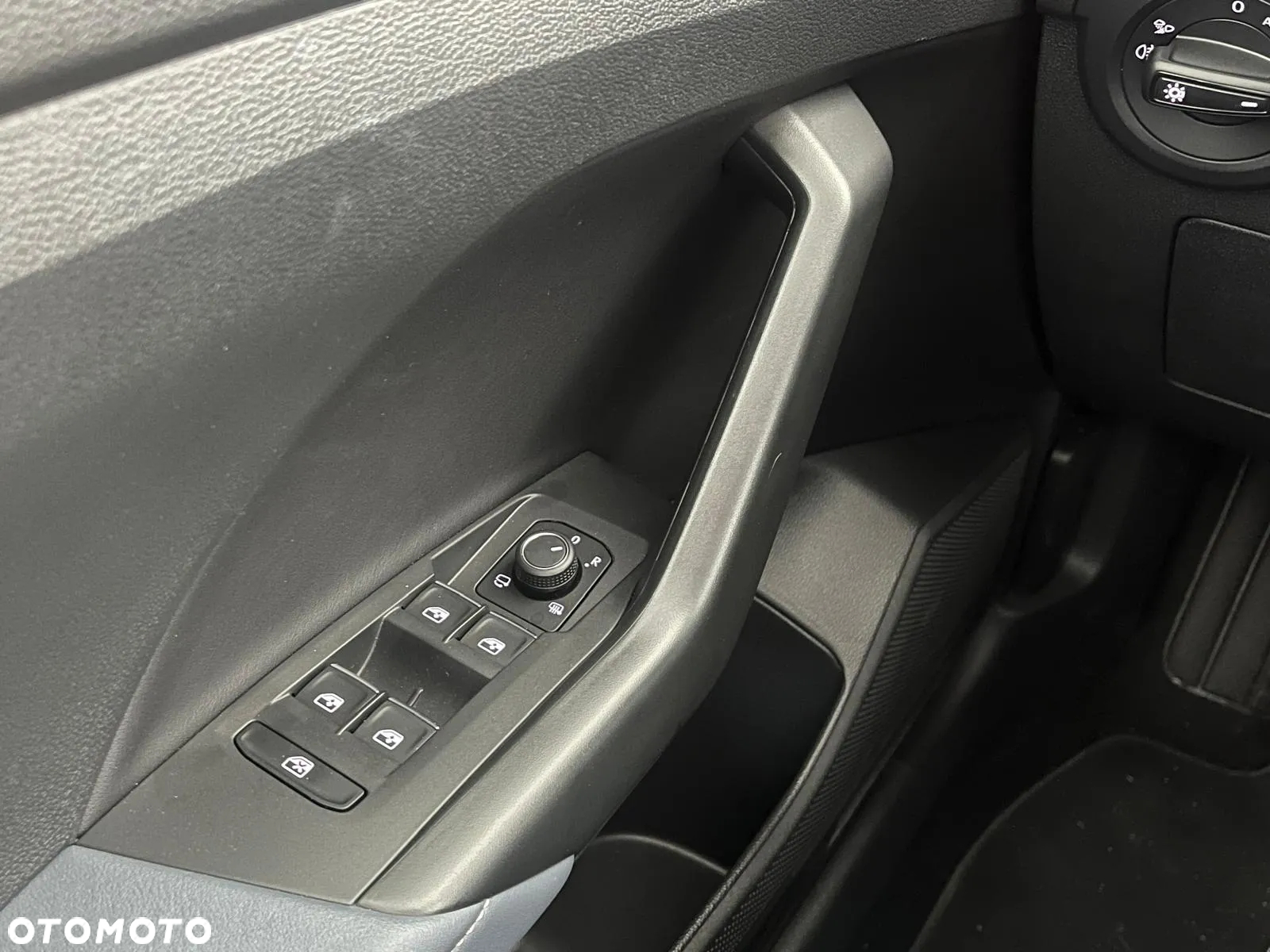 Volkswagen T-Cross 1.0 TSI Style DSG - 31