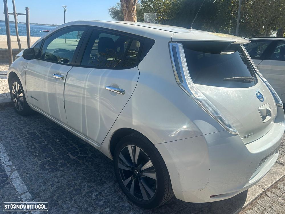 Nissan Leaf - 5