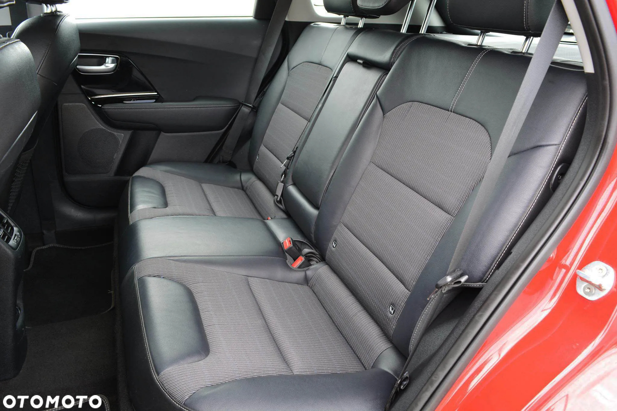 Kia Niro 1.6 GDI Hybrid L - 38