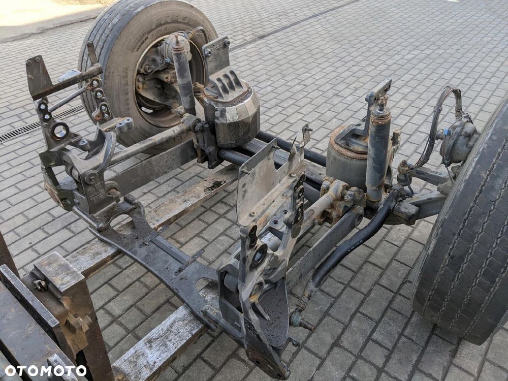 OŚ PRZEDNIA PODUSZKA DAF BDF EURO 6 - 2