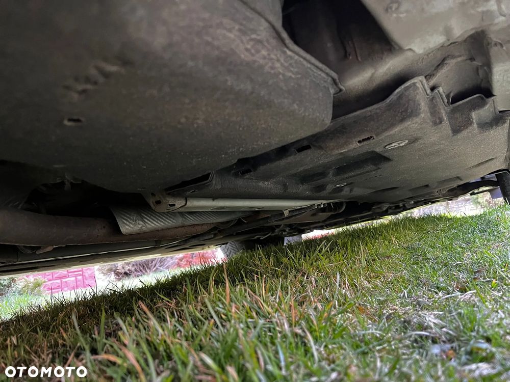 Toyota Avensis 2.0 D-4D Active - 39