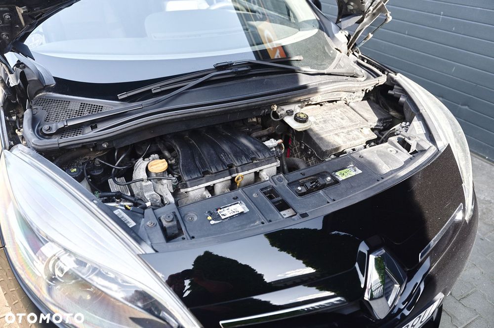 Renault Grand Scenic - 10
