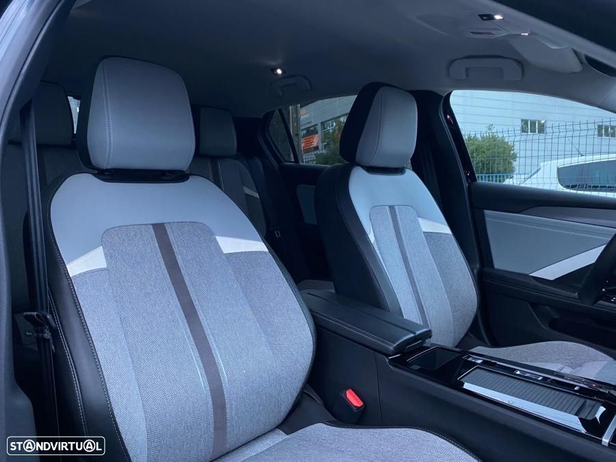 Opel Astra 1.5 D Elegance Aut. - 9