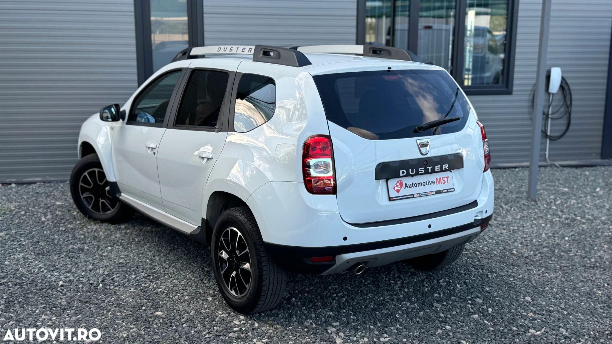 Dacia Duster 1.5 dCi 4x2 Laureate - 3