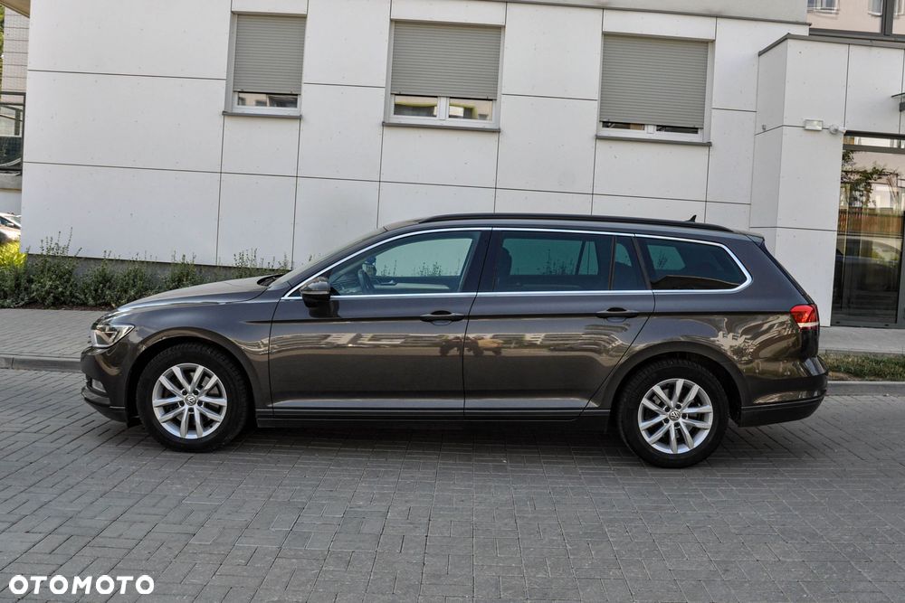 Volkswagen Passat - 2