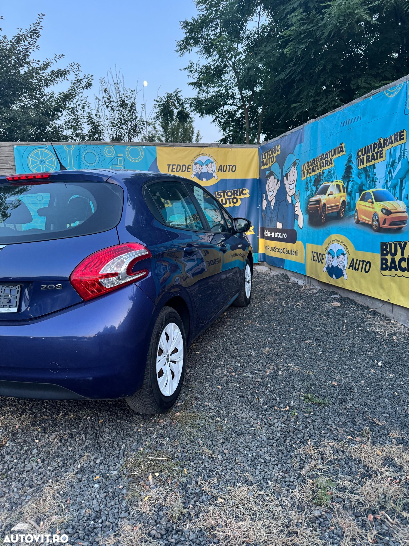 Peugeot 208 1.2 L PureTech Active - 12