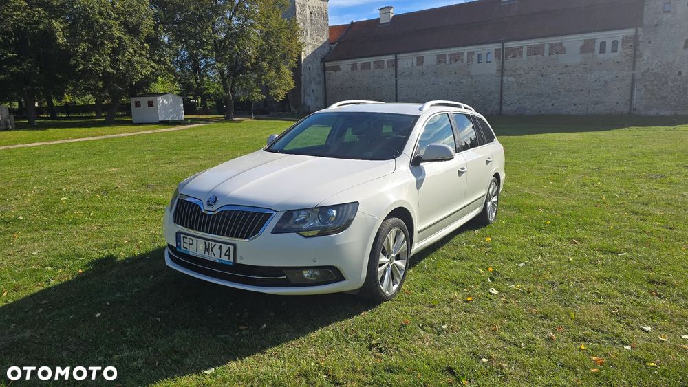 Skoda Superb 2.0 TDI 4x4 Business DSG - 1