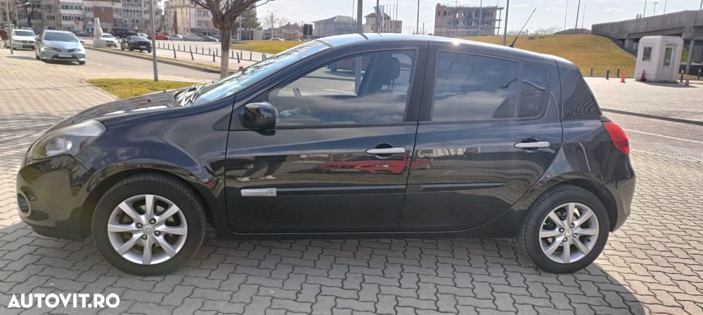 Renault Clio III 1.2 16V Extreme - 3