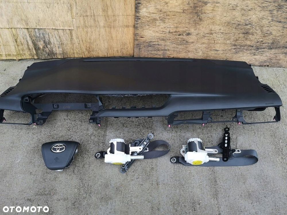 toyota avensis t29 deska kokpit konsola poduszki - 1
