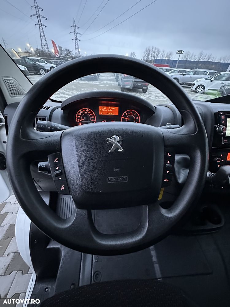 Peugeot Boxer 335 Fourgon  L2H2 MWB HR DSL - 11