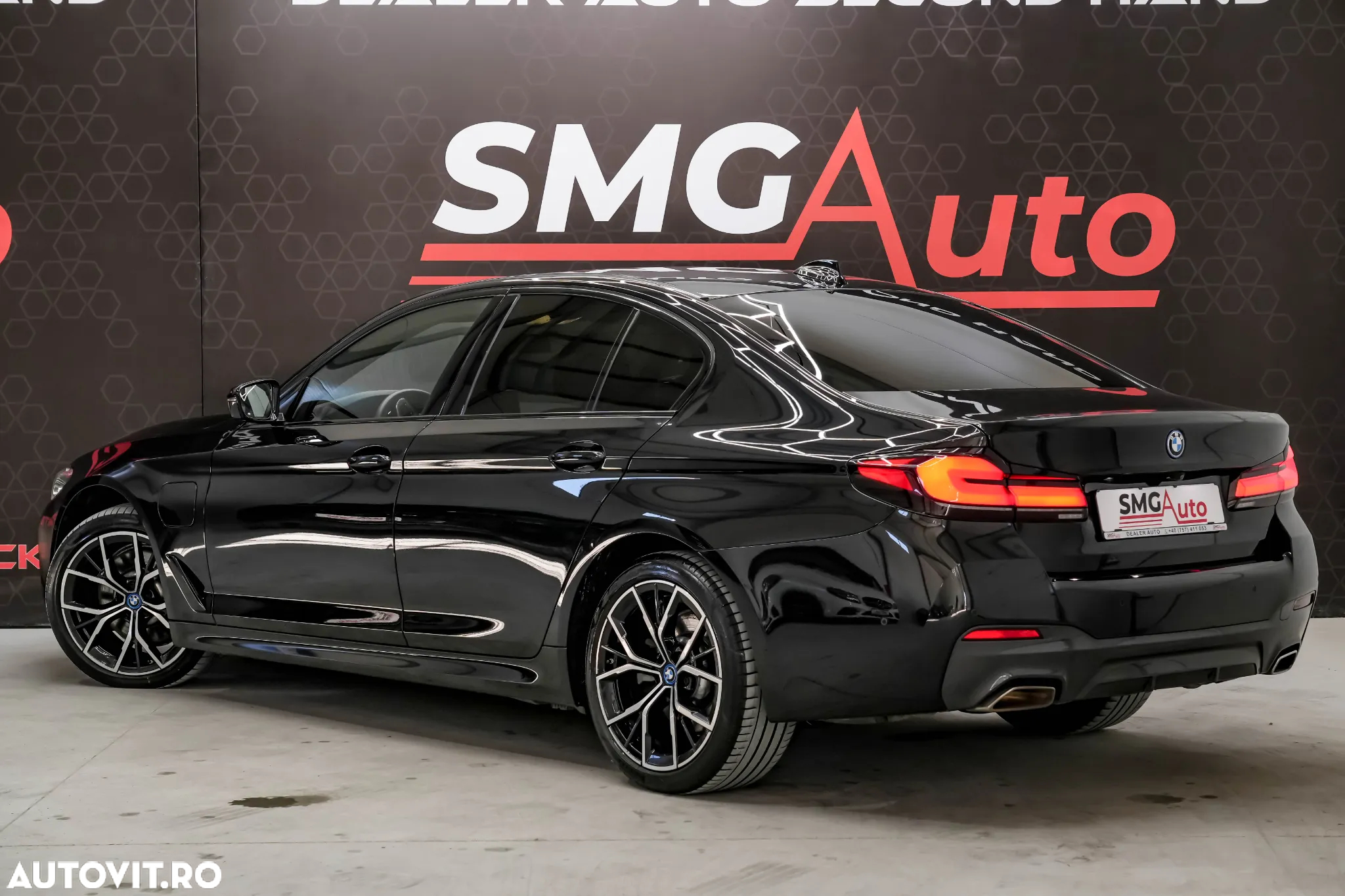 BMW Seria 5 520i Aut. M Sport Edition - 4