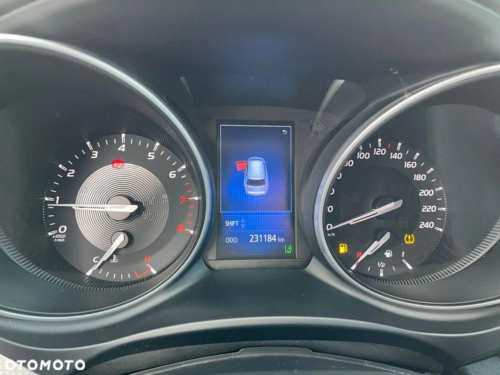 Toyota Avensis 1.8 Executive - 14