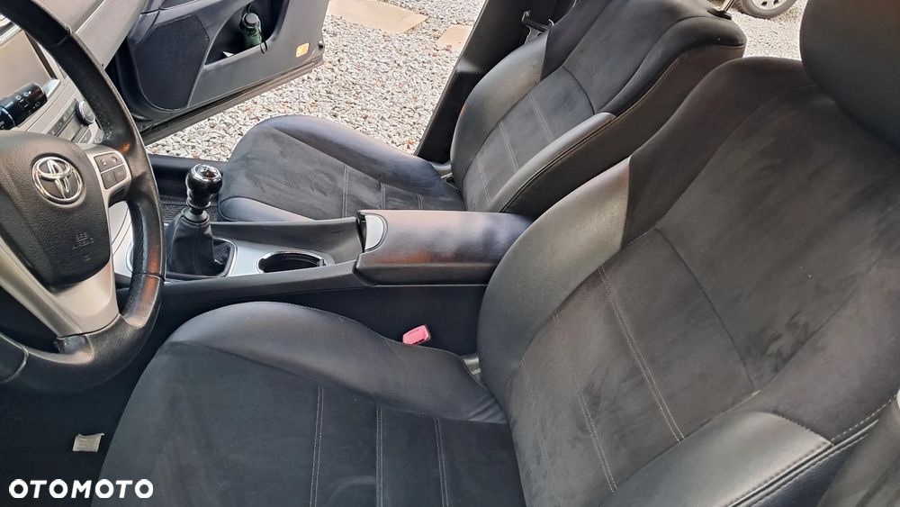 Toyota Avensis 1.8 Executive - 17