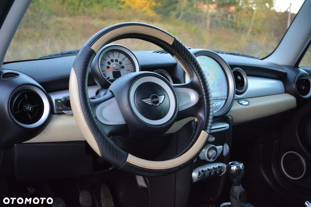 MINI Cooper Standard - 32