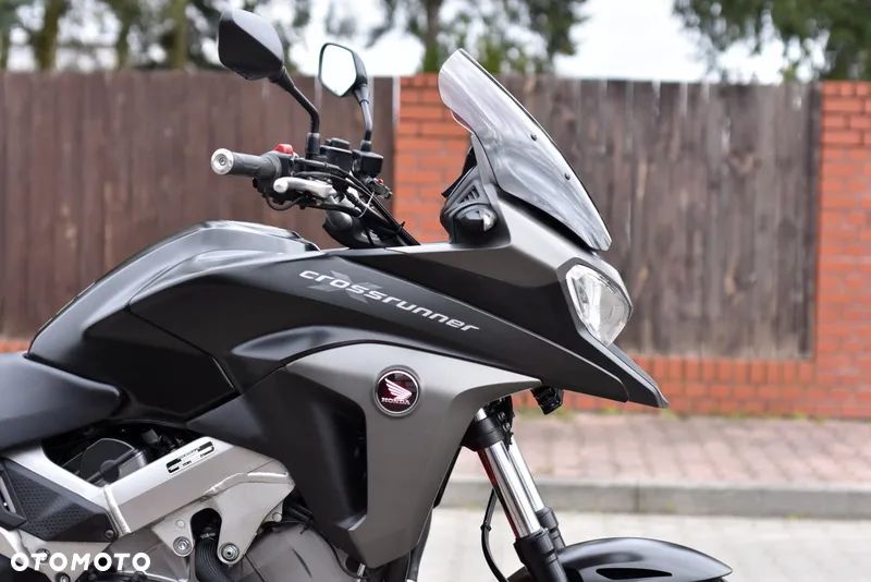 Honda VFR - 8
