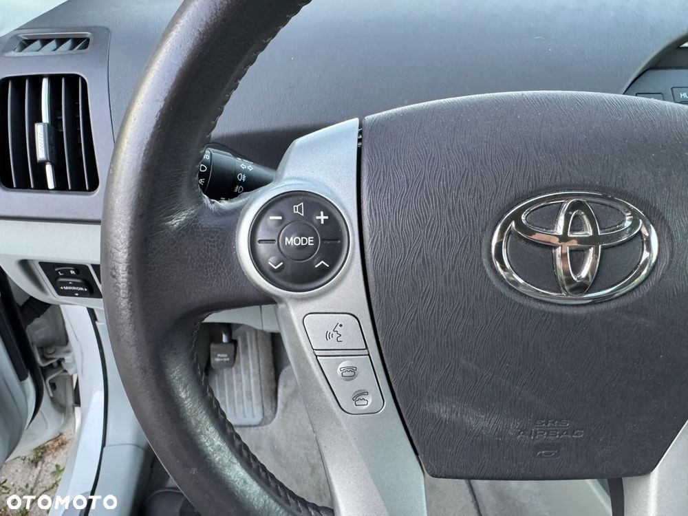 Toyota Prius 1.8 HSD Sol - 23