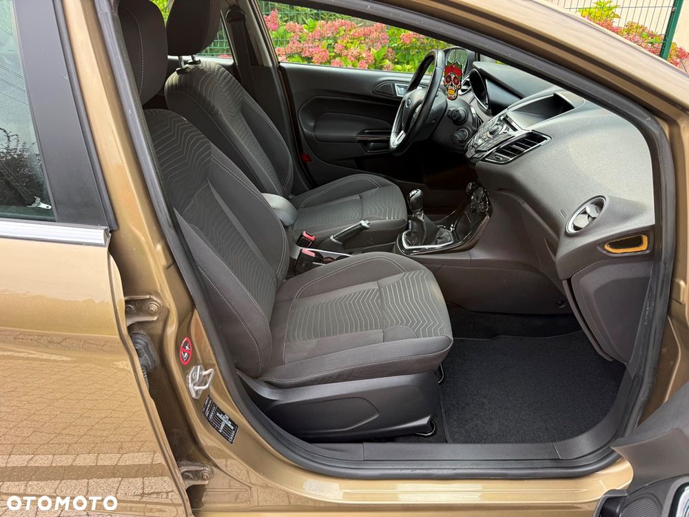 Ford Fiesta 1.5 TDCi St&St Ambiente - 26