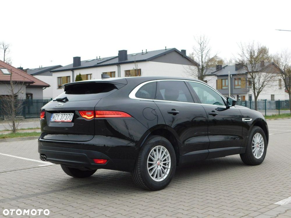 Jaguar F-Pace - 4