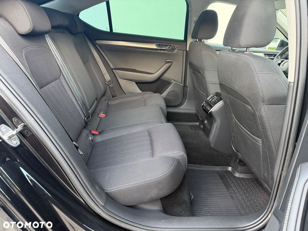 Skoda Superb 2.0 TDI SCR Style DSG - 36