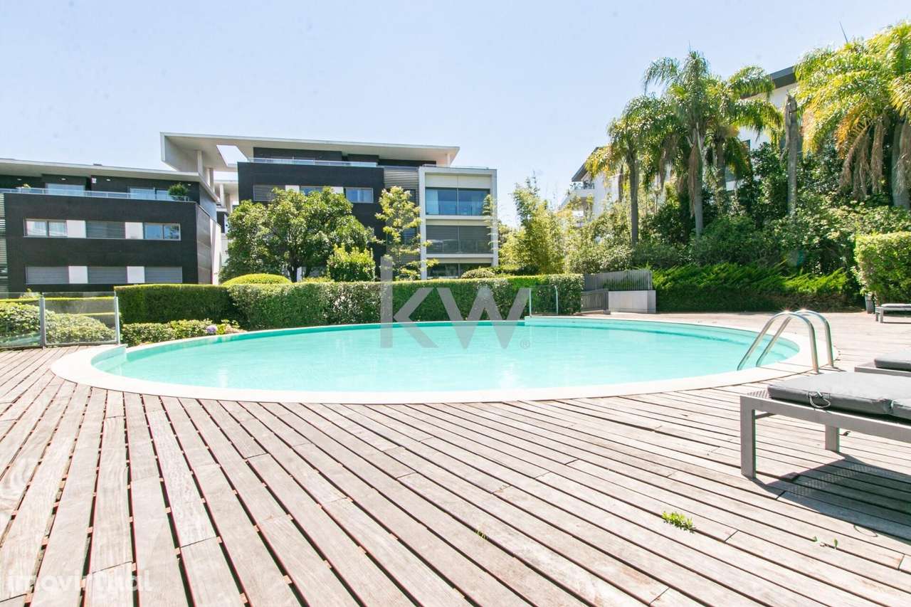 Luxuoso T4 Duplex em condomínio fechado - Estoril (Casino) - Grande imagem: 2/32