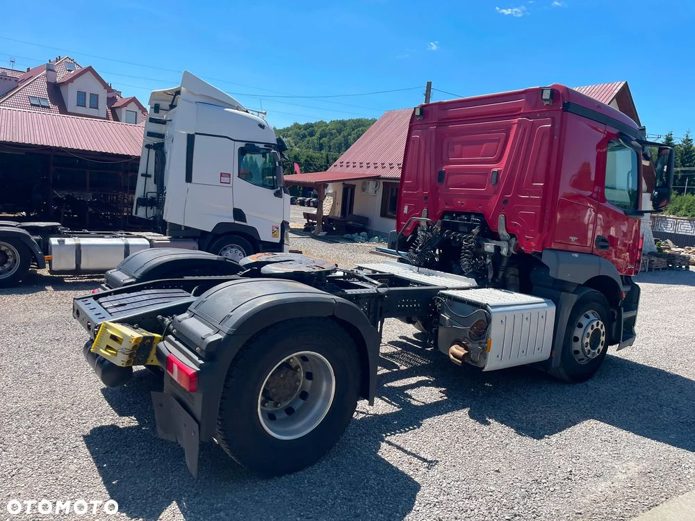Mercedes-Benz 18.43,18.40 - 25