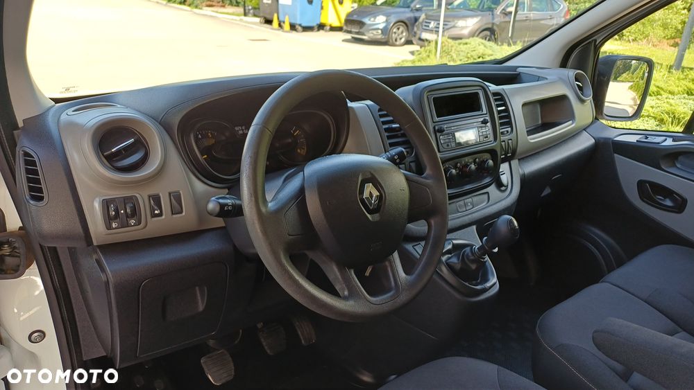 Renault Trafic - 16