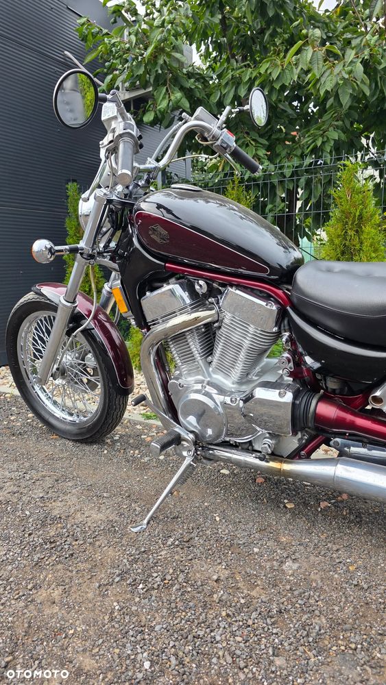 Suzuki Intruder - 15