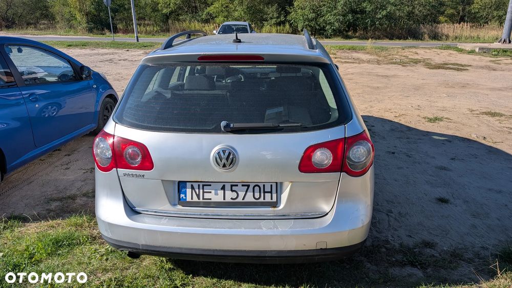Volkswagen Passat 1.6 Comfortline - 4
