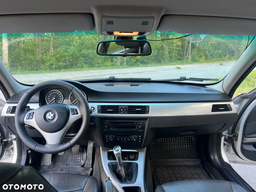 BMW Seria 3 320d - 8