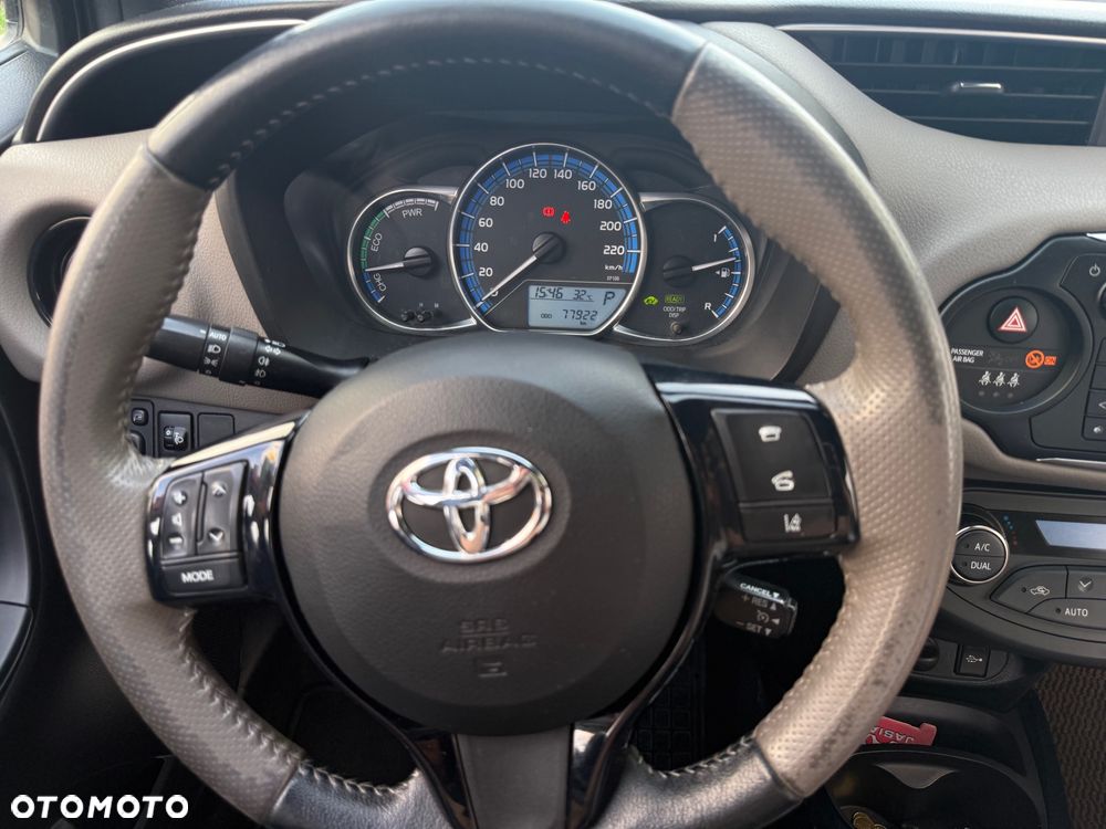 Toyota Yaris 1.5 VVT-i Comfort mit Design Paket - 5