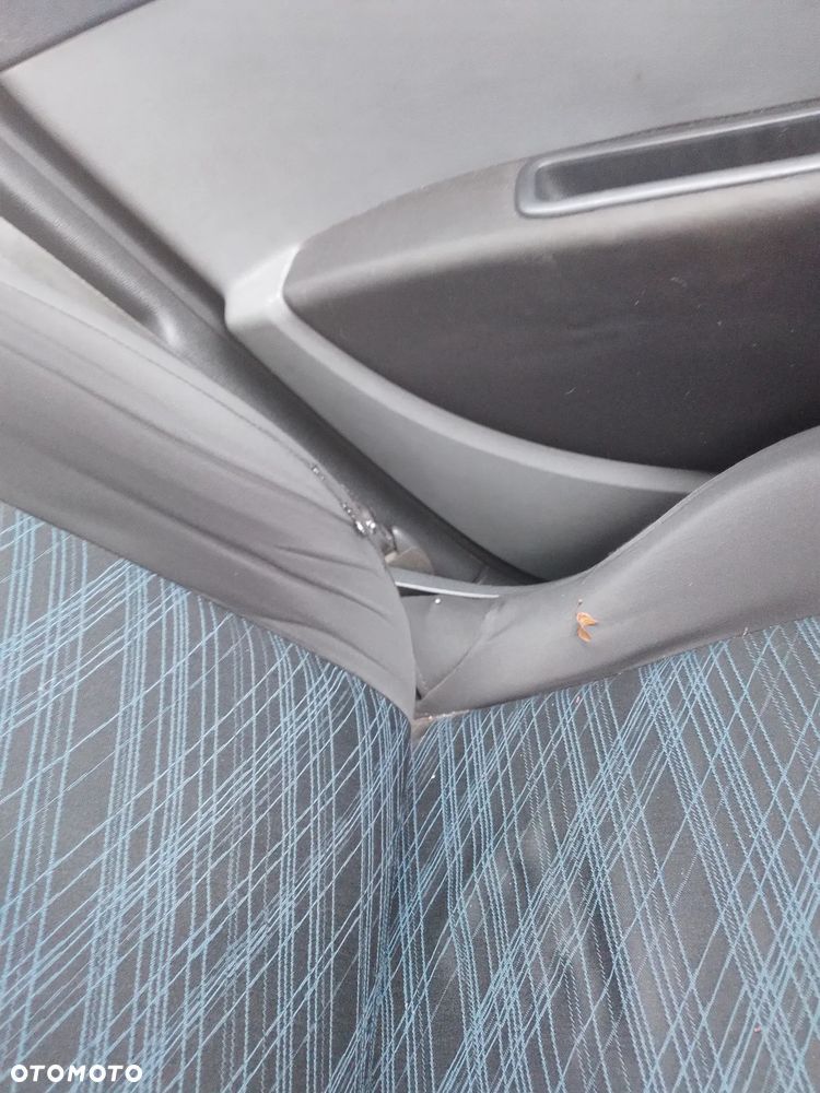 RENAULT CLIO III  05-09 1.5 DCI K9K768     BELKA ZAWIESZENIA WÓZEK TYŁ - 19