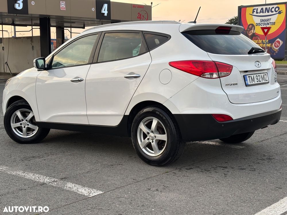 Hyundai ix35 2.0 CRDI 4WD Premium - 3
