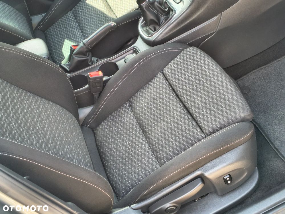 Opel Astra - 19