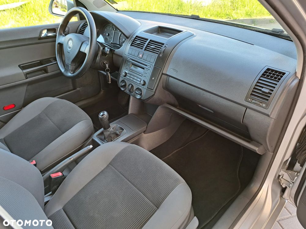 Volkswagen Polo - 15
