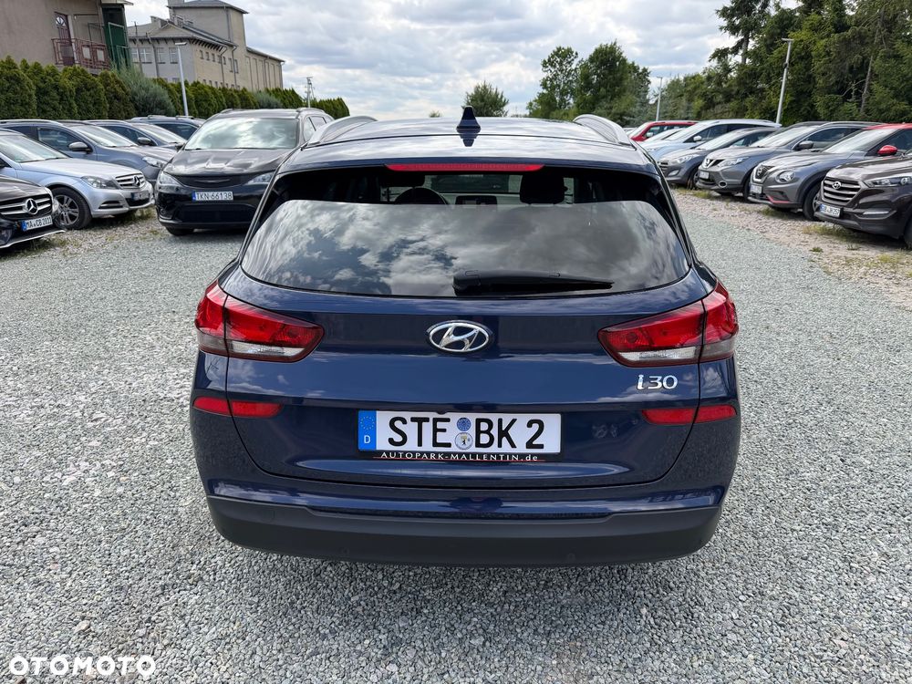 Hyundai i30 1.6 CRDI Trend - 6